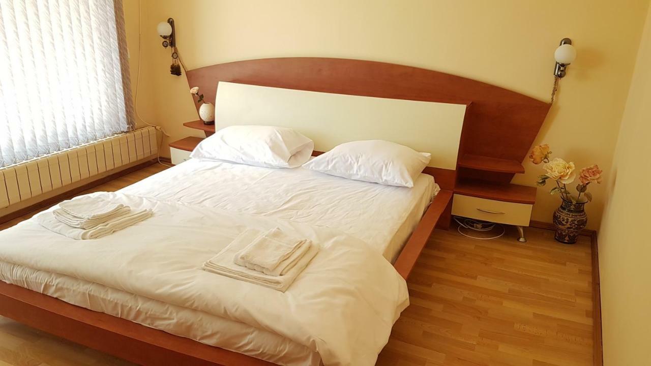 Rosarium Residence Guest House Dryanovo Exterior foto