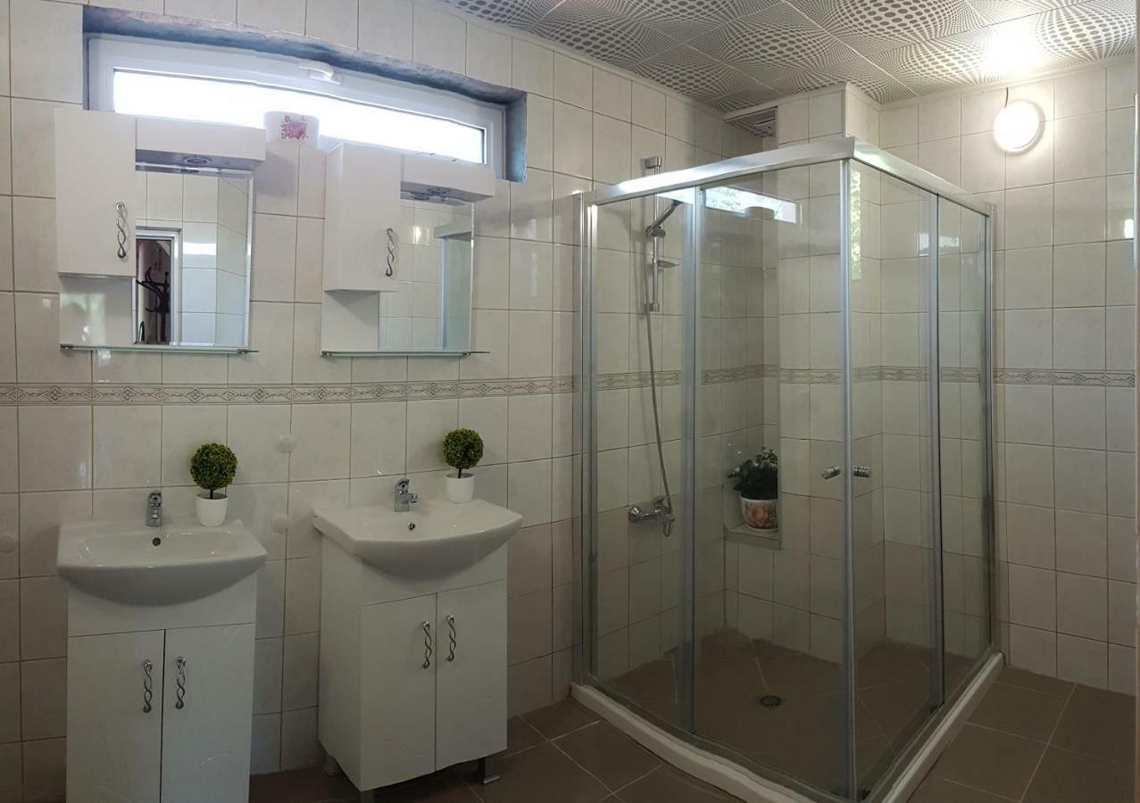 Rosarium Residence Guest House Dryanovo Exterior foto