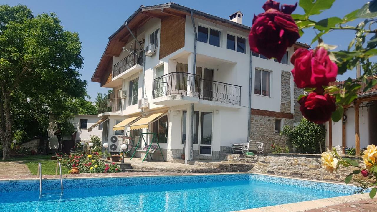 Rosarium Residence Guest House Dryanovo Exterior foto